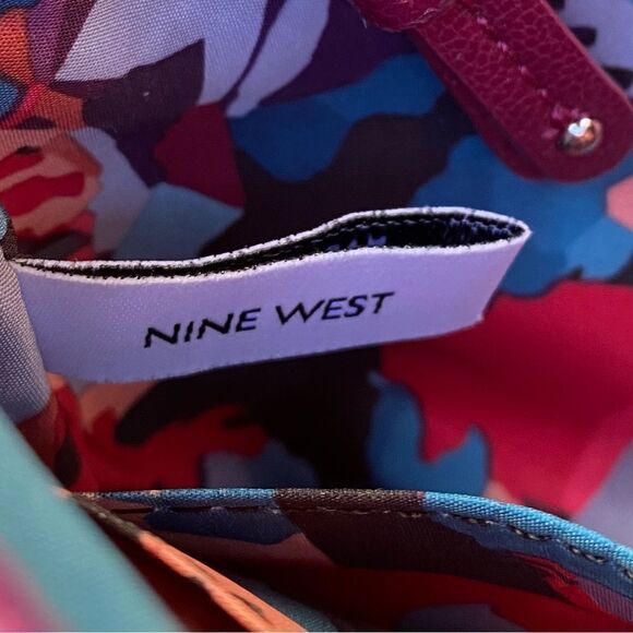 NWT New Nine West Wine Vegan Leather Croc & Studded Wristlet Bag. Fits a phone. - Picture 5 of 6